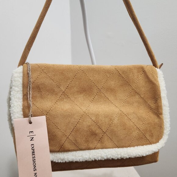 FALL SALE!! Shoulder or crossbody - Picture 1 of 6